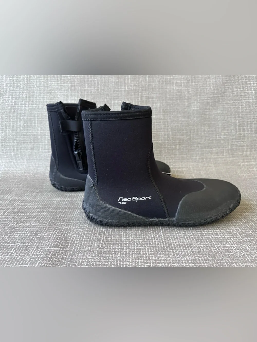 NeoSport 7mm Hi-Top Wetsuit Dive Boots Black Men’s 11 Women’s 12 Zip NWT
